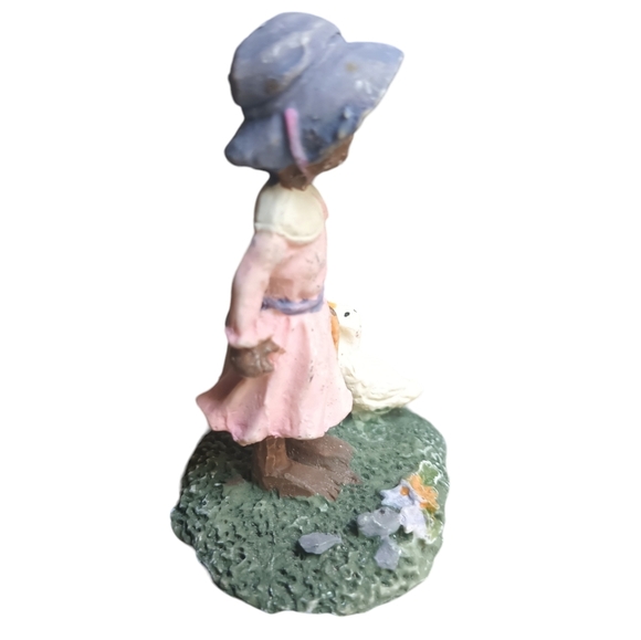 Vintage Ceramic Little Brown Girl Feeding A Duck Figurine - Picture 2 of 6